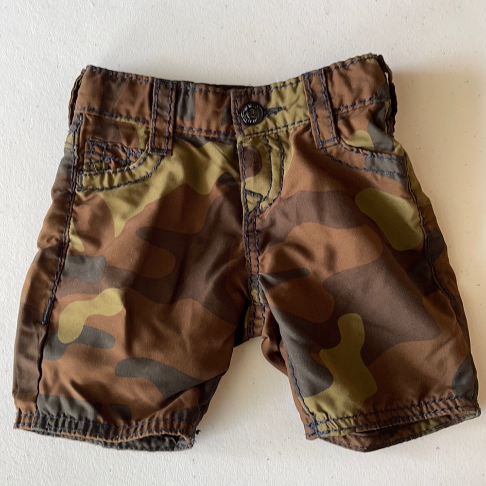 True religion boys short